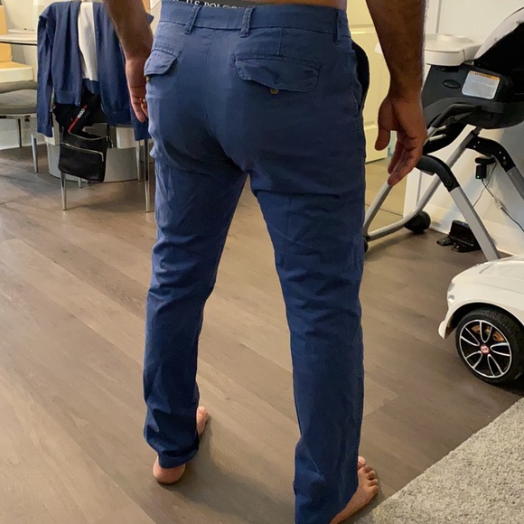 Guess - Picture 2 of 4